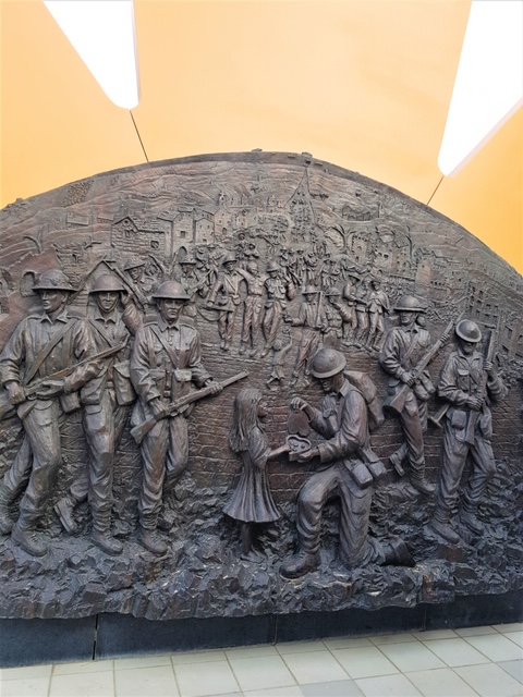 ajax monument - Back